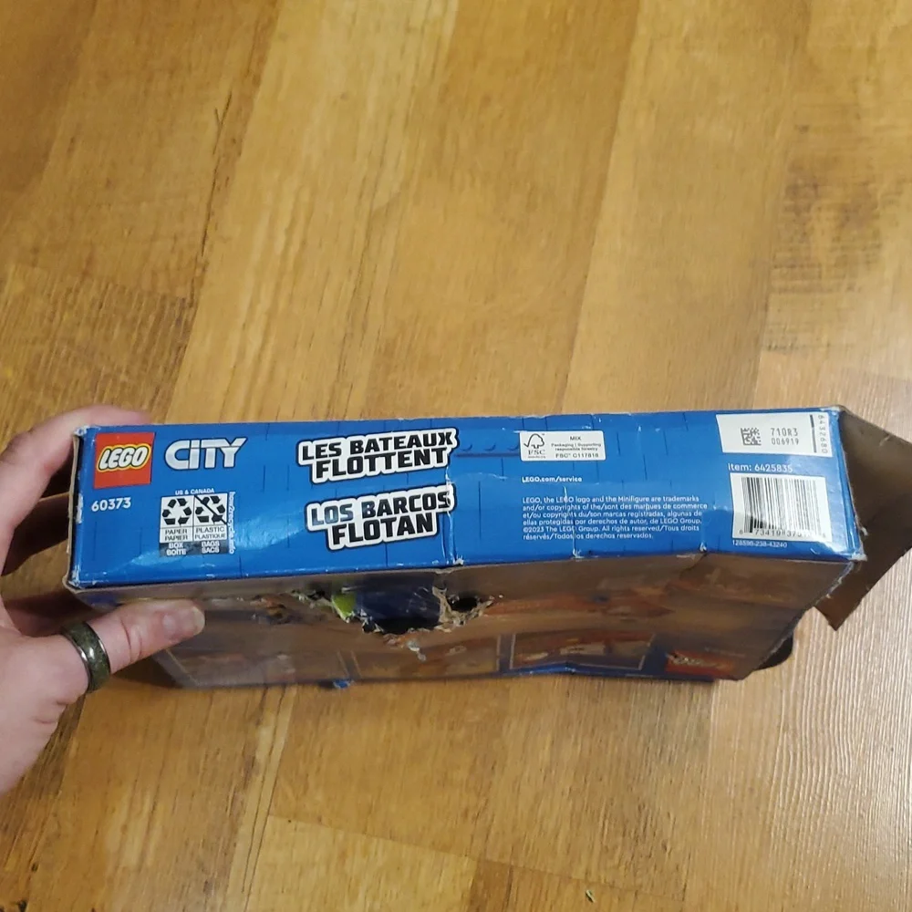 Lego City 60373 Fire Rescue Boat Set New‎ In Destroyed Box